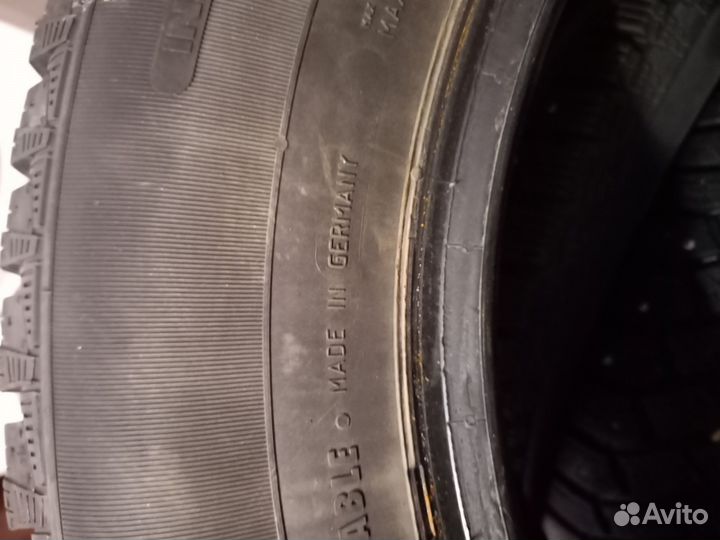 Continental ContiIceContact 4x4 215/65 R16