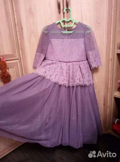 Продам красивое платье на девочку