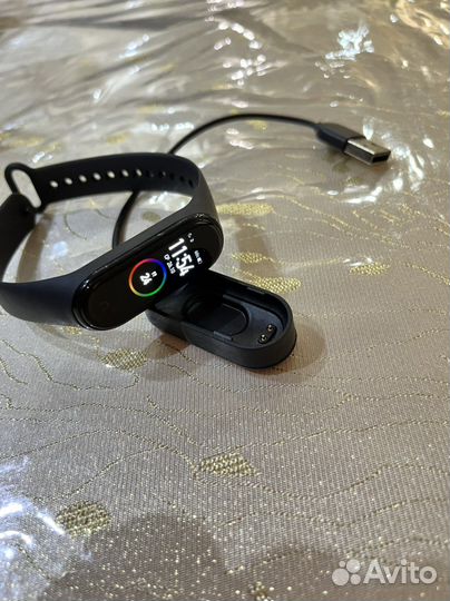 Фитнес-браслет Xiaomi Mi Band 4