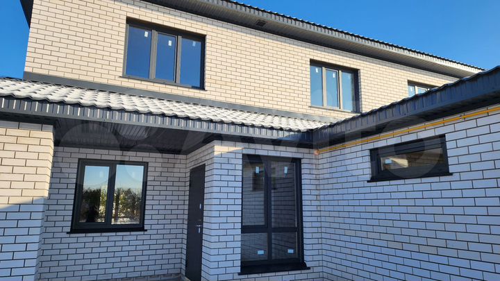 Коттедж 136 м² на участке 5 сот.