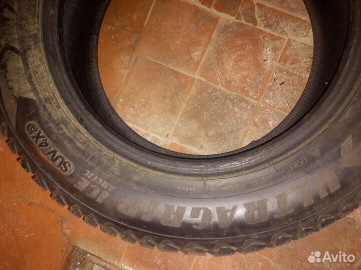 Goodyear Ultragrip Ice Arctic 225/65 R17 102T