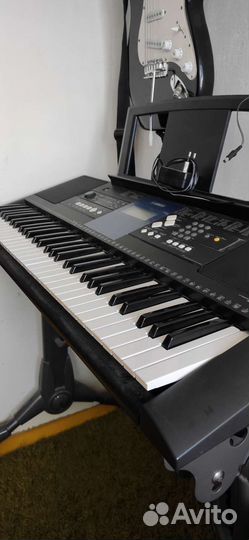 Синтезатор yamaha PSR E333