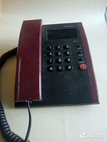 Проводной стационарный телефон