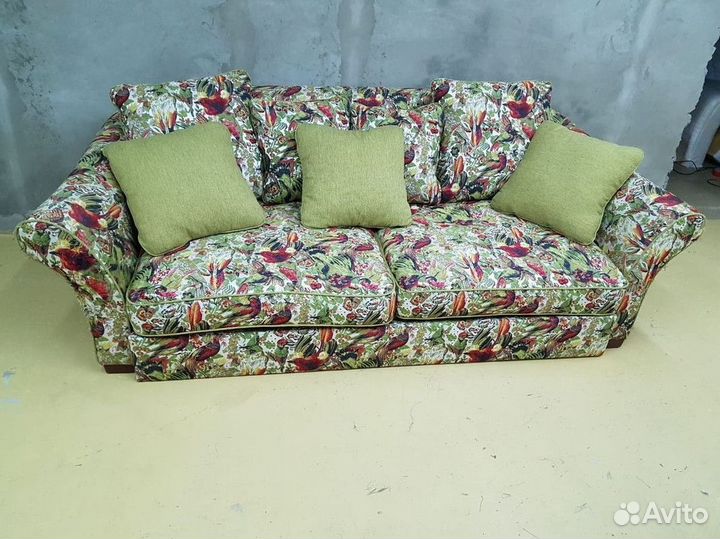 Перетяжка и замена обивки кожаных диванов