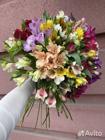 Букет из альстромерий