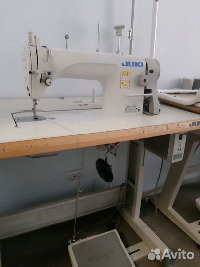 Швейная машина Juki DDL-8700 со столом