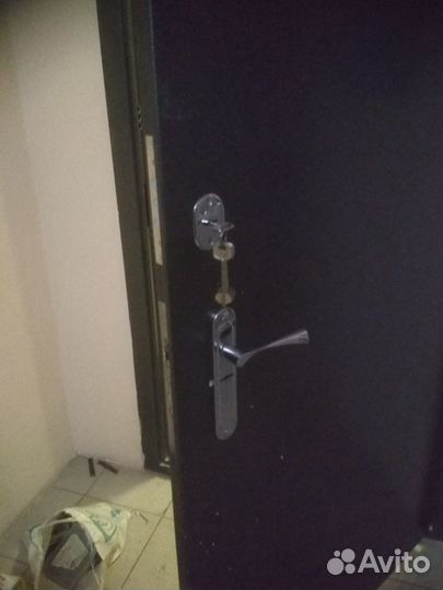 Ремонт дверей и замков