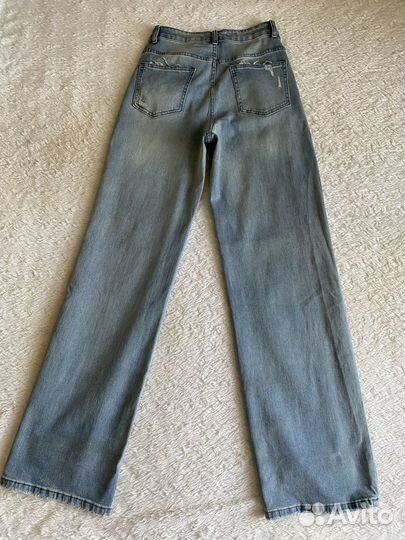 Джинсы широкие