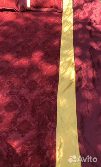 Два Покрывала на кровать с наволочками