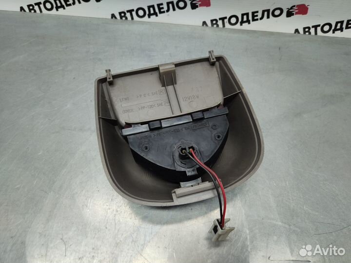 Стоп-сигнал Nissan Sunny FB15 2000 г.в