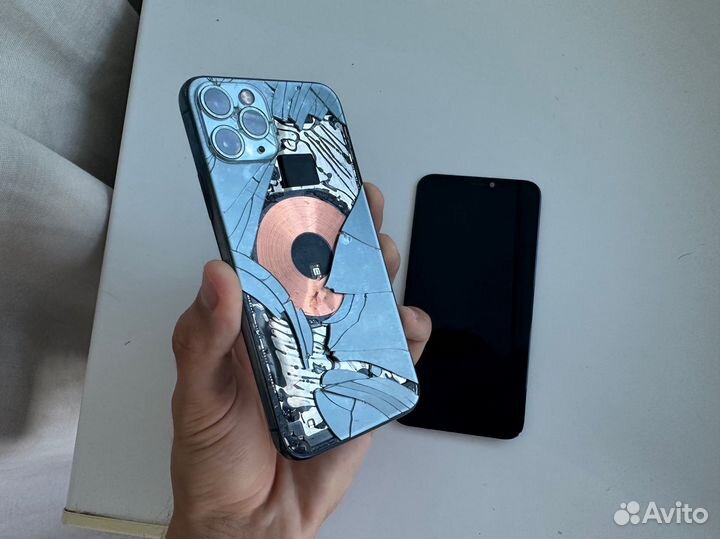 iPhone 11 Pro, 64 ГБ