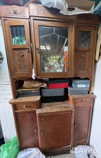 Антикварный буфет