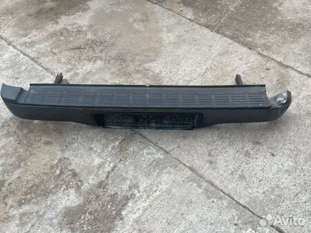 Бампер задний Toyota Hilux