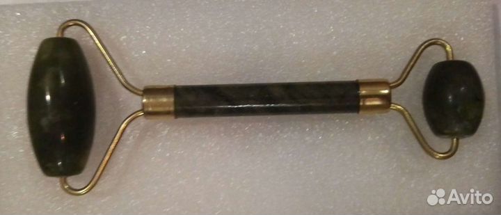 Нефритовый роллер-массажер