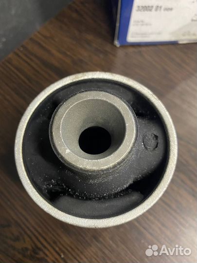 Сайлентблок передний lemforder 3200201