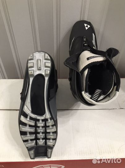 Ботинки лыжные fischer размер 42(российский 41,5)