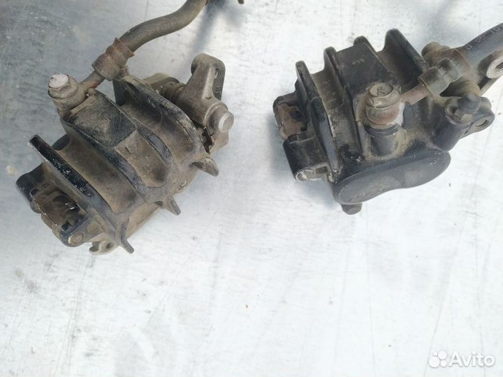 Суппорт переднего тормоза honda cbr 400 rr cbr400