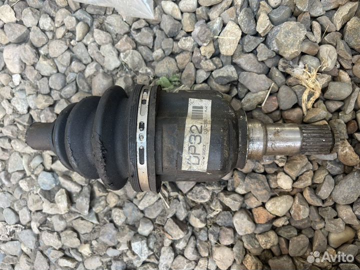 Передний внтуренний шрус Тойота runx