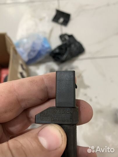 Датчик положения коленвала Bosch 0261210170