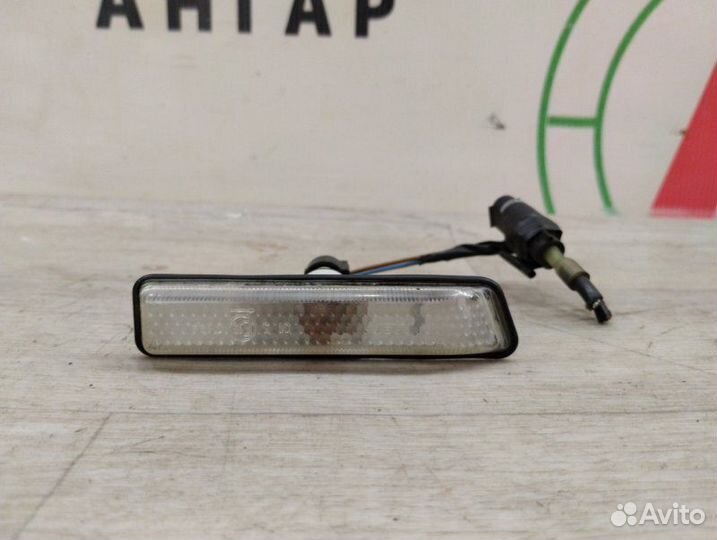 Повторитель в крыло передний правый Bmw X5 E53 SVA