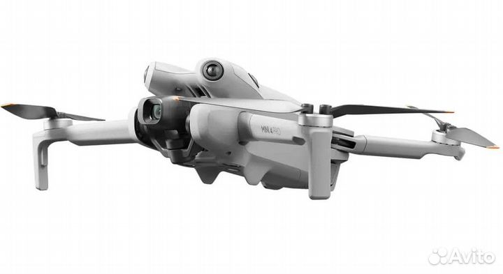Квадрокоптер DJI Mini 4 Pro Fly More Combo