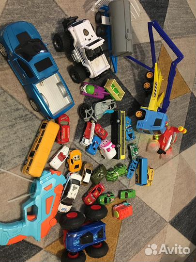 Игрушки машинки пакетом