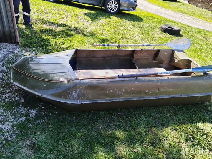 Лодка Романтика