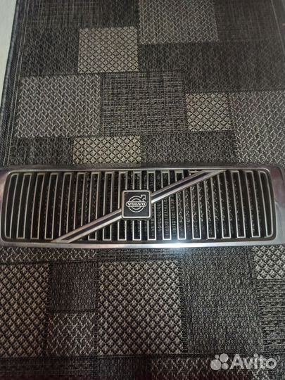 Решетка радиатора вольво