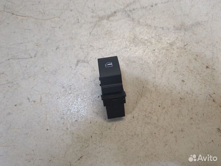 Кнопка стеклоподъемника Volkswagen Tiguan, 2014