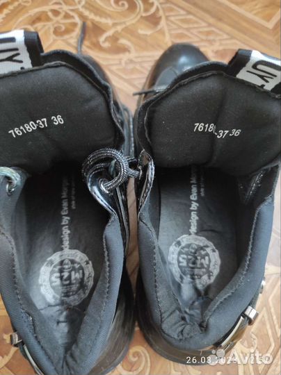 Кроссовки для девочки