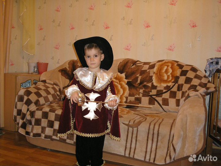Детский новогодний костюм мушкетера