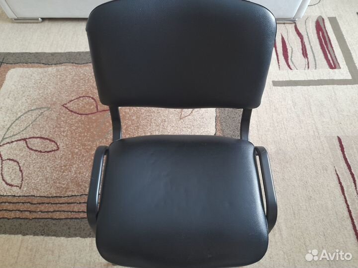 Офисный стул