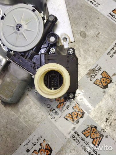 Стеклоподъемник передний правый Toyota Avensis 3