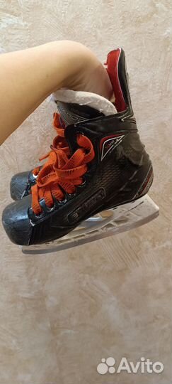 Хоккейные коньки bauer