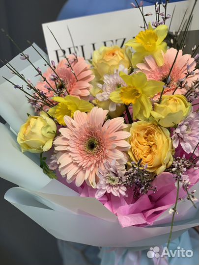 Яркие Весенние композици в наличии. Цветы