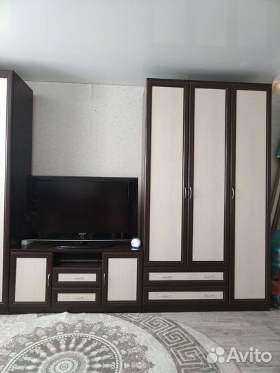 Стенка в гостиную