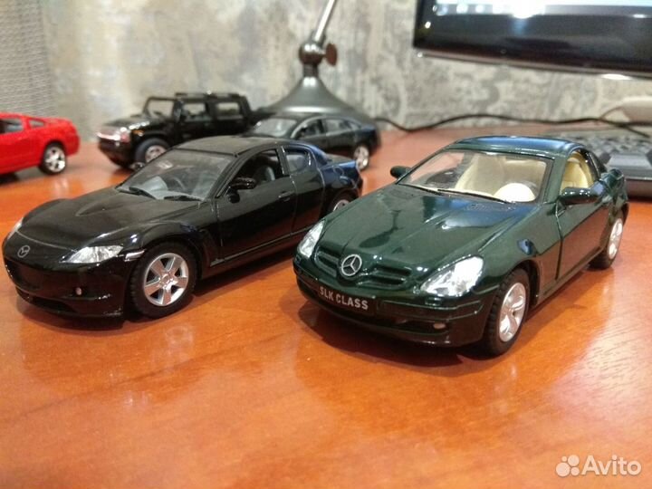 Модельные металлические машинки новые