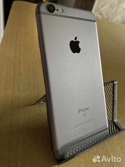 iPhone 6S, 64 ГБ