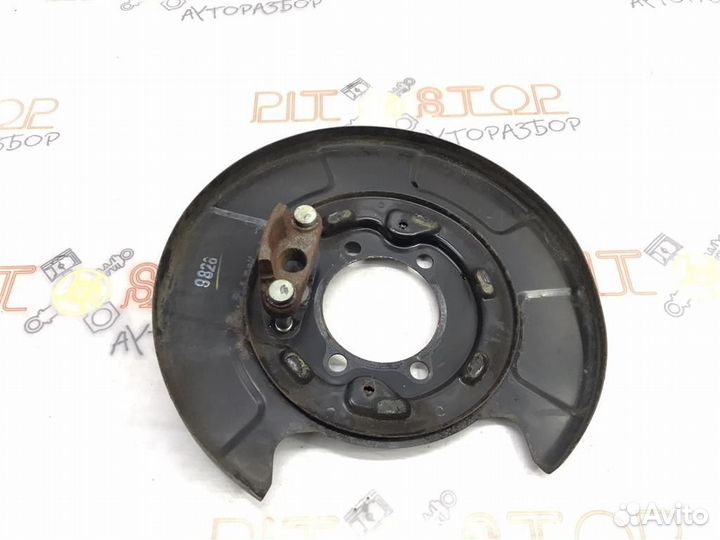 Щит опорный задний правый Nissan Teana (J32) 2008