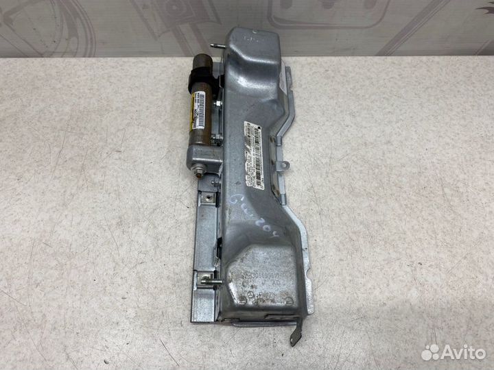 Подушка безопасности в колени Mercedes-Benz C W204