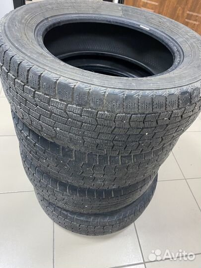 Goodyear Ice Navi Zea 215/60 R16