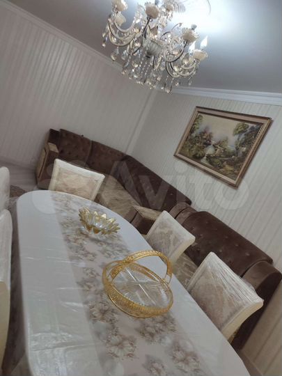 2-к. квартира, 80 м², 1/11 эт.