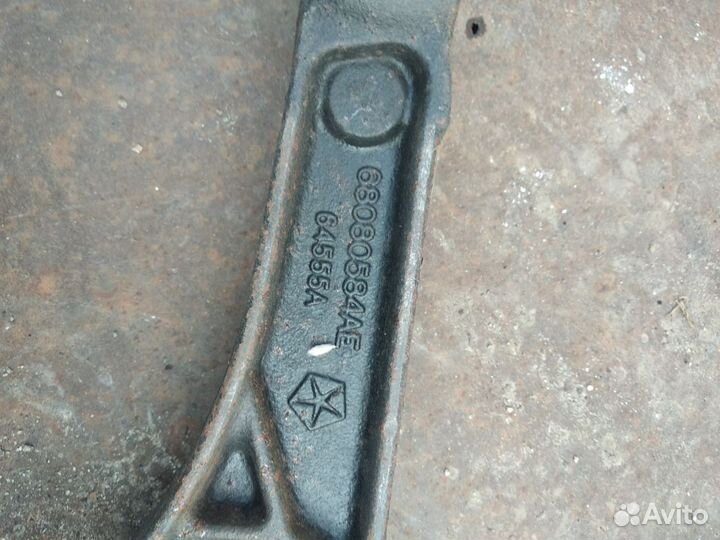 Dodge Dart 13-16, Chrysler 200 рычаг передний