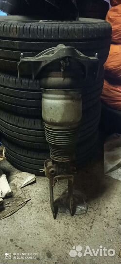 Амортизатор передний левый порш каен