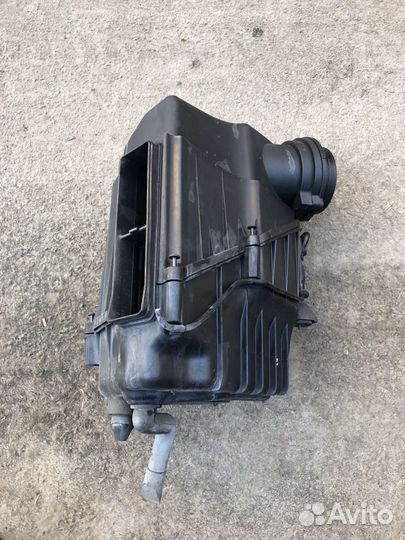 Корпус воздушного фильтра Audi A8 D3 3.2 BPK