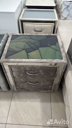 Тумба прикроватная