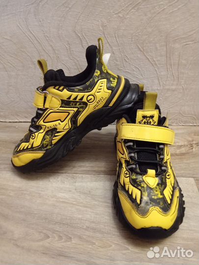 Туфли кроссовки на мальчика 31 32 размер