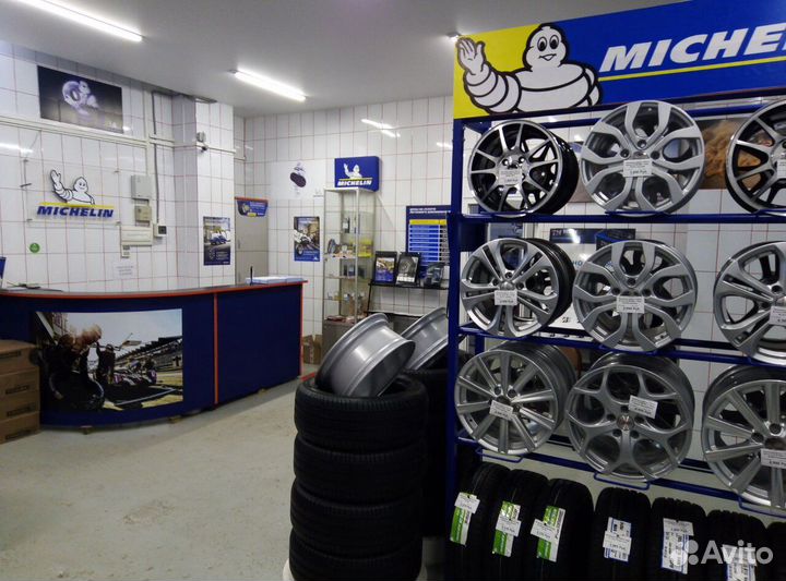 Nokian Tyres Hakkapeliitta 9 SUV 215/65 R17 103T