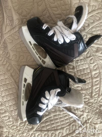 Хоккейные коньки bauer