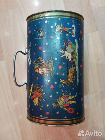 Новогодняя подарочная коробка 1957 года